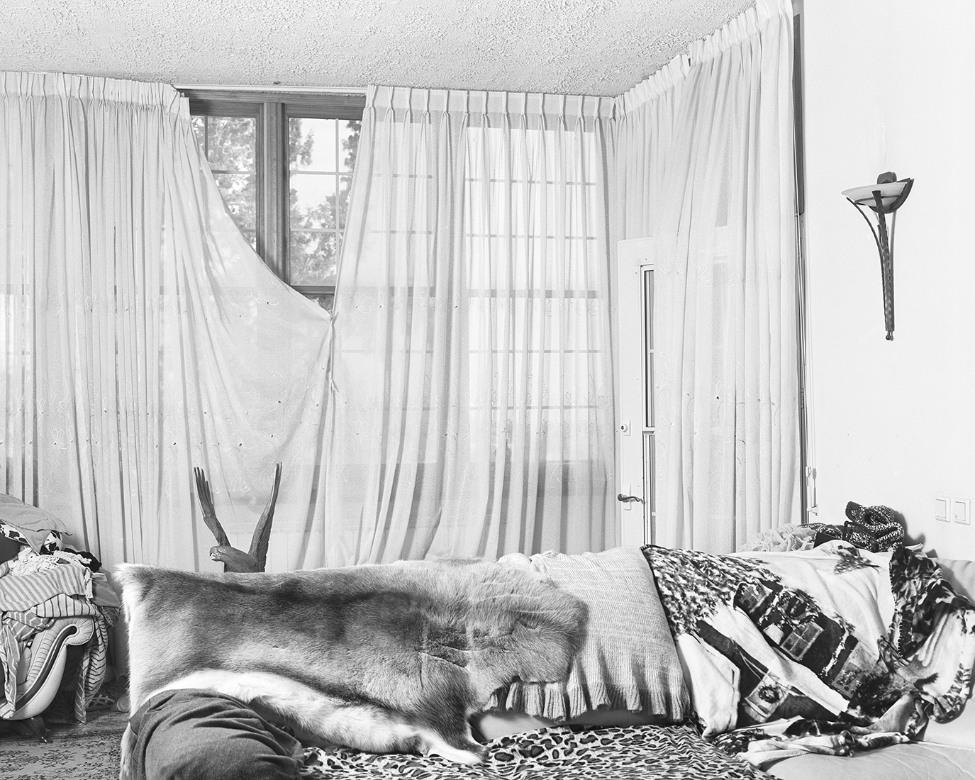 Tomer Kep, Living Room, 2016