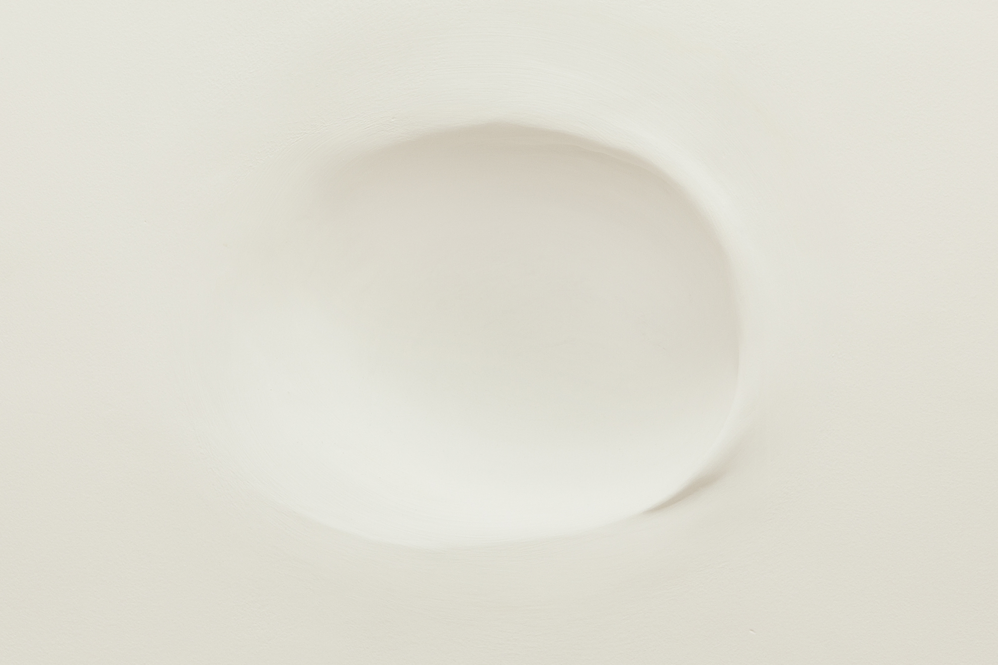 'קיר #1 חוסר עניין לציבור', מיכל טוביאס, 2016