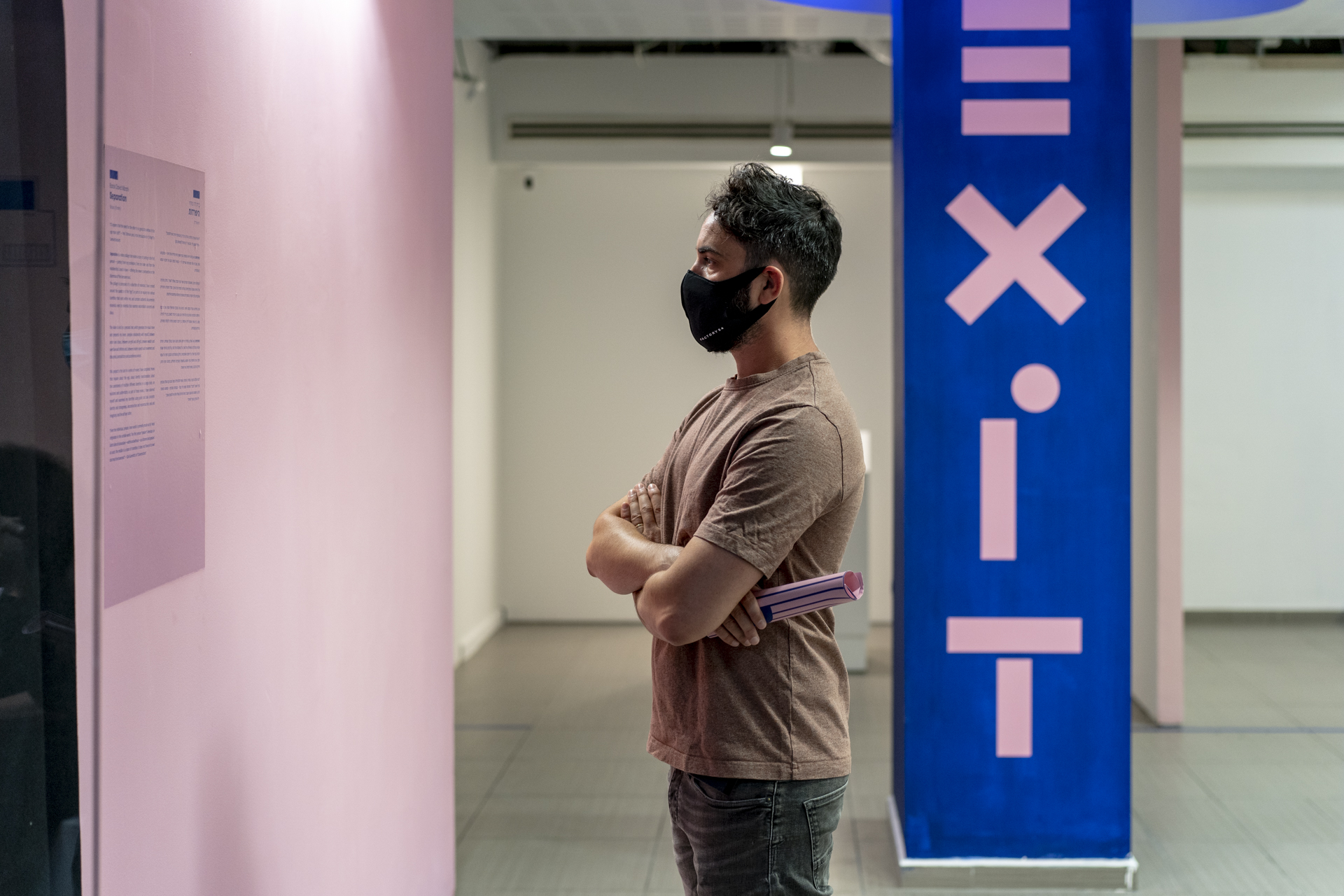 תמונות מתוך פתיחת תערוכת בוגרי התואר השני בתקשורת חזותית