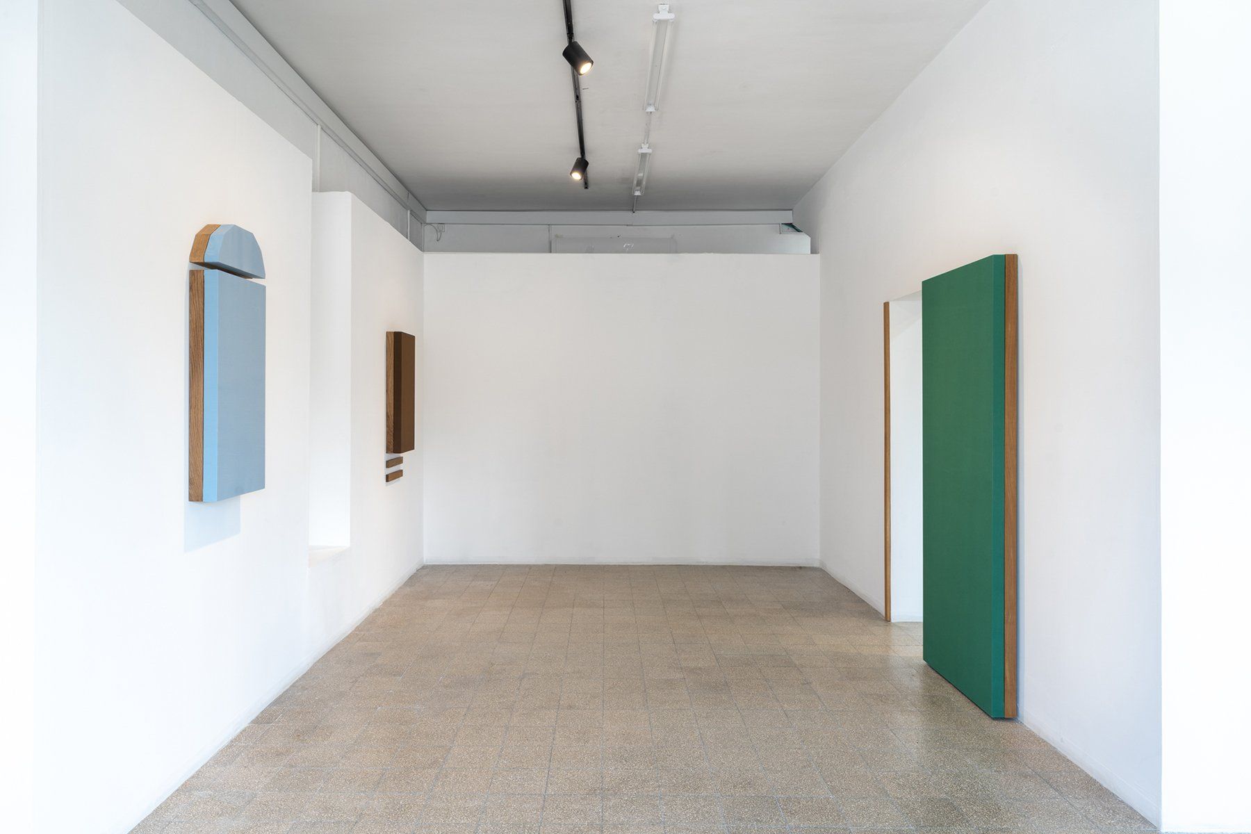 A Man Through a String, Michael Beck, Photorgaphy: Daniel Hanoch