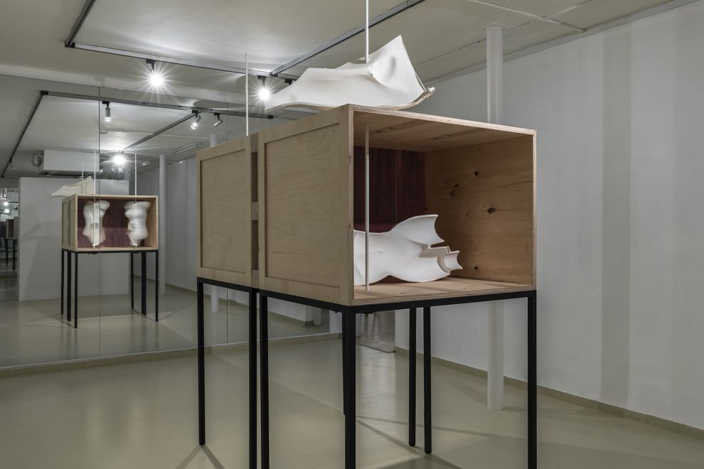 לאה אביטל, ׳עירום׳, מראה הצבה, בית אורי ורמי, מוזיאון נחושתן, 2020
